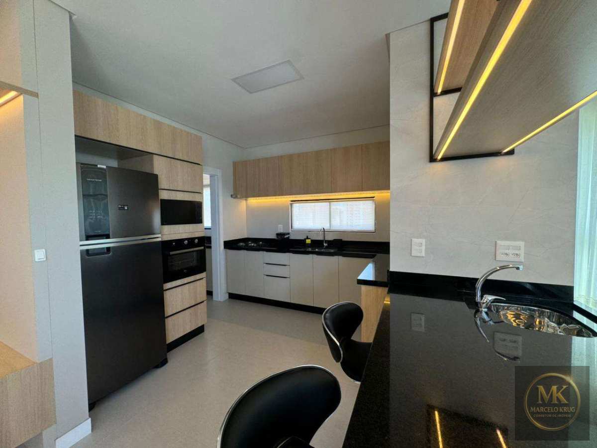 Apartamento Mobiliado a venda em Pereque Porto Belo com 3 Suítes | 112m² | 2 Vagas | Churrasqueira | Lazer Completo - Marcelo Krug Corretor de Imóveis