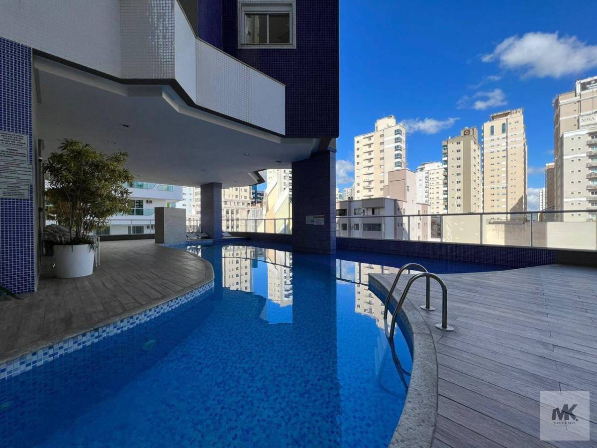 Apartamento Mobiliado e Decorado com 3 Suítes 2 Vagas de Garagem com Vista Mar R$ 1.900.000,00