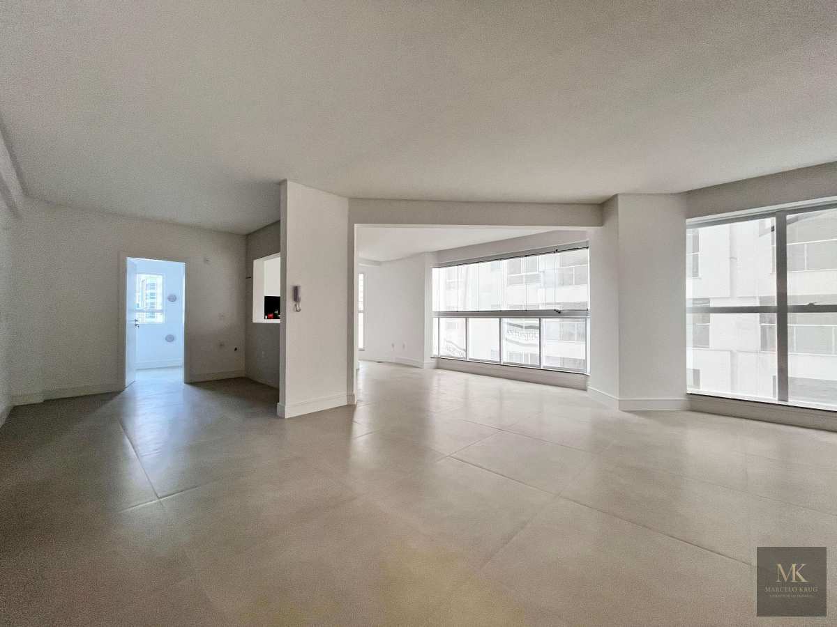 Apartamento Novo 3 Suítes + 3 vagas de garagem + Lazer Completo pagamento Direto Proprietário em Meia Praia Itapema SC - Marcelo Krug Corretor de Imóveis