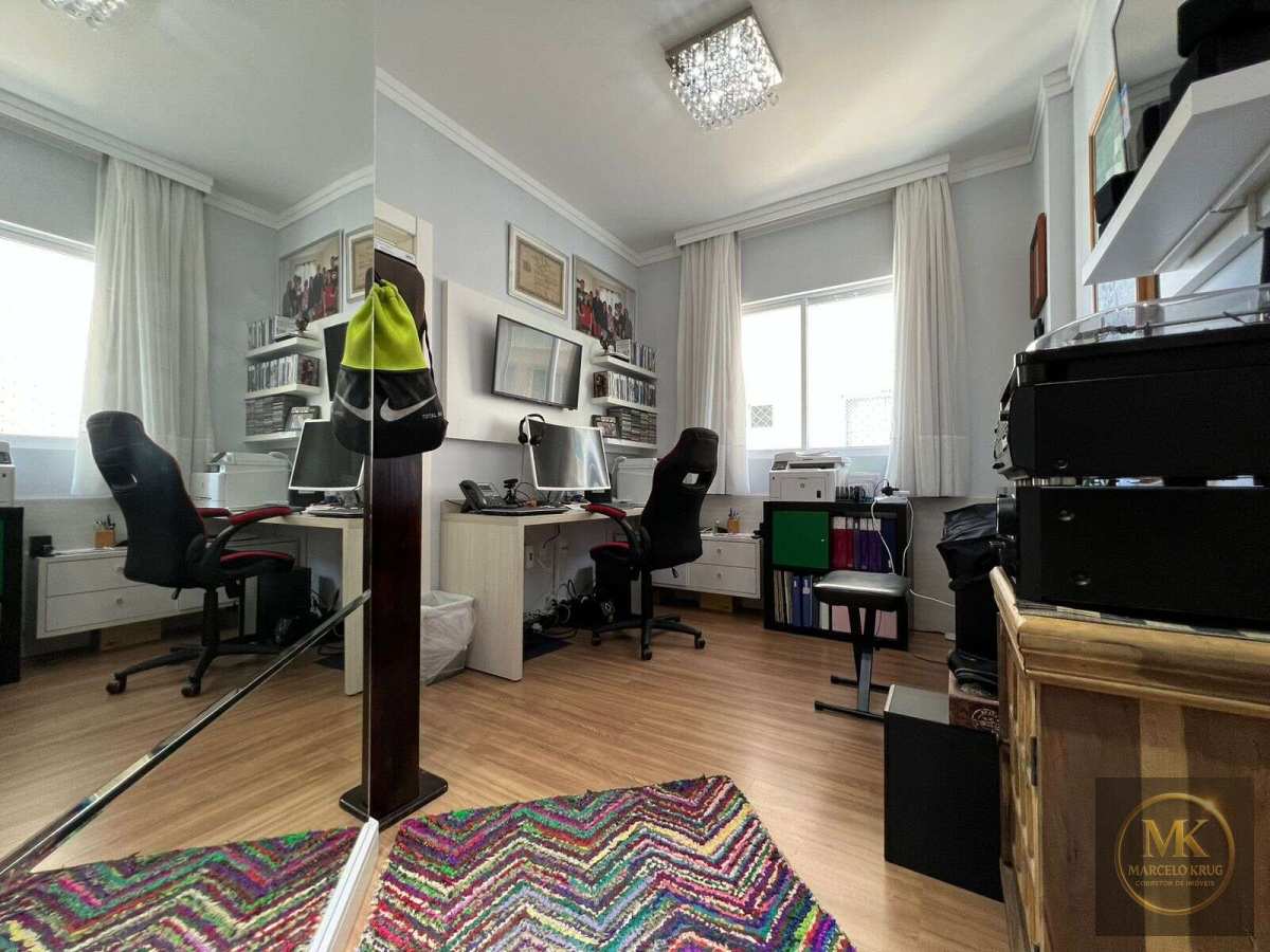 Apartamento Oportunidade 3 Suítes + 2 Vagas 133.00 m2 Privativos BAIXOU VALOR 1.600.000,00 p 1.420.000 em Meia Praia de Itapema - Marcelo Krug Corretor de Imóveis