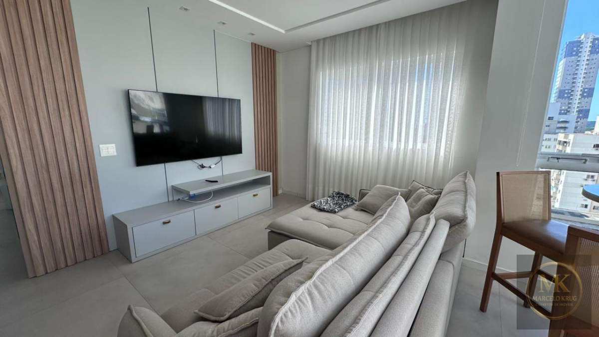 Apartamento para alugar em Balneário Camboriú, Centro com 3 suites e 2 vagas - Marcelo Krug Corretor de Imóveis
