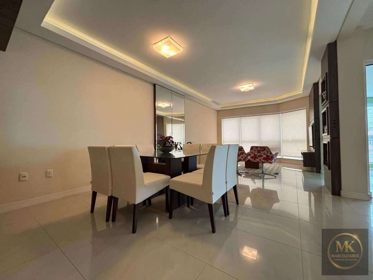 Apartamento Quadra Mar 2 suítes + 2 Demi Suítes 188.00m2 Privativos Pagamento Facilitado direto com proprietário em Meia Praia - Marcelo Krug Corretor de Imóveis