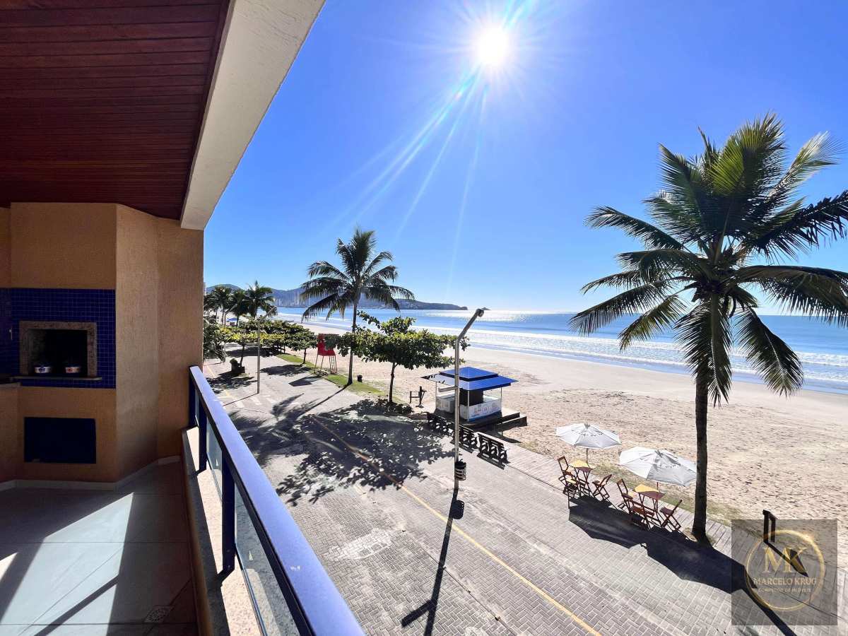 Apartamento Quadra Mar 4 Dormitórios Sendo 2 Suítes + 3 Vagas de Garagem Pé na Areia em Meia Praia de Itapema SC - Marcelo Krug Corretor de Imóveis