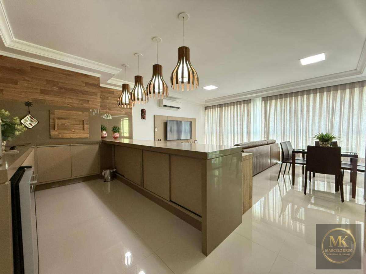 Apto Frente para Avenida Nereu Ramos Finamente Mobiliado 4 suítes Sendo 1 Máster 281m2 Privativos Pagamento Facilitado direto Meia Praia Itapema - Marcelo Krug Corretor de Imóveis