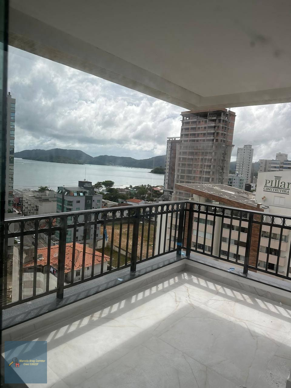 Belo Apartamento com 3 Suítes + 2 Vagas de Garagem,  100 Metros do Mar - De R$ 1.850.000,00  Por R$ 1.500.000,00 - Marcelo Krug Corretor de Imóveis