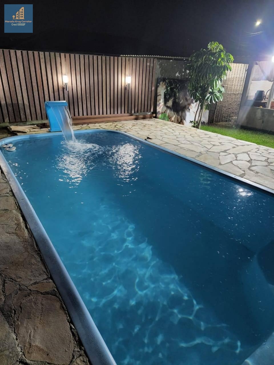 Casa a Venda com 2 Dormitórios 132.00m² Privativos com Pátio Enorme com Piscina em Tijucas, Centro - Marcelo Krug Corretor de Imóveis