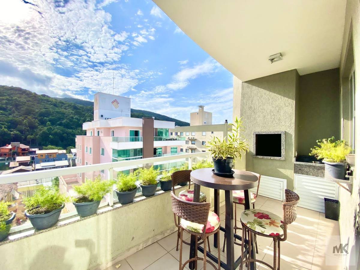 Cobertura Mobiliada em Bombas, 300 metros do Mar - Marcelo Krug Corretor de Imóveis