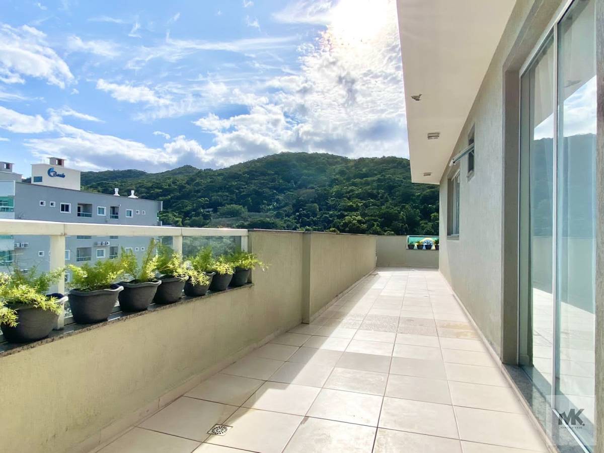 Cobertura Mobiliada em Bombas, 300 metros do Mar - Marcelo Krug Corretor de Imóveis