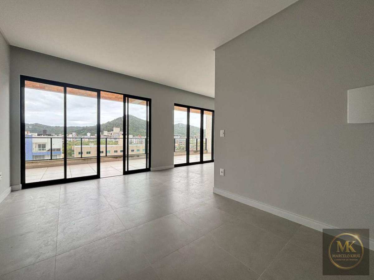 Duplex á Venda 3 suítes Será todo Mobiliado na Entrega da Venda Pagamento Facilitado Direto em Bombinhas SC