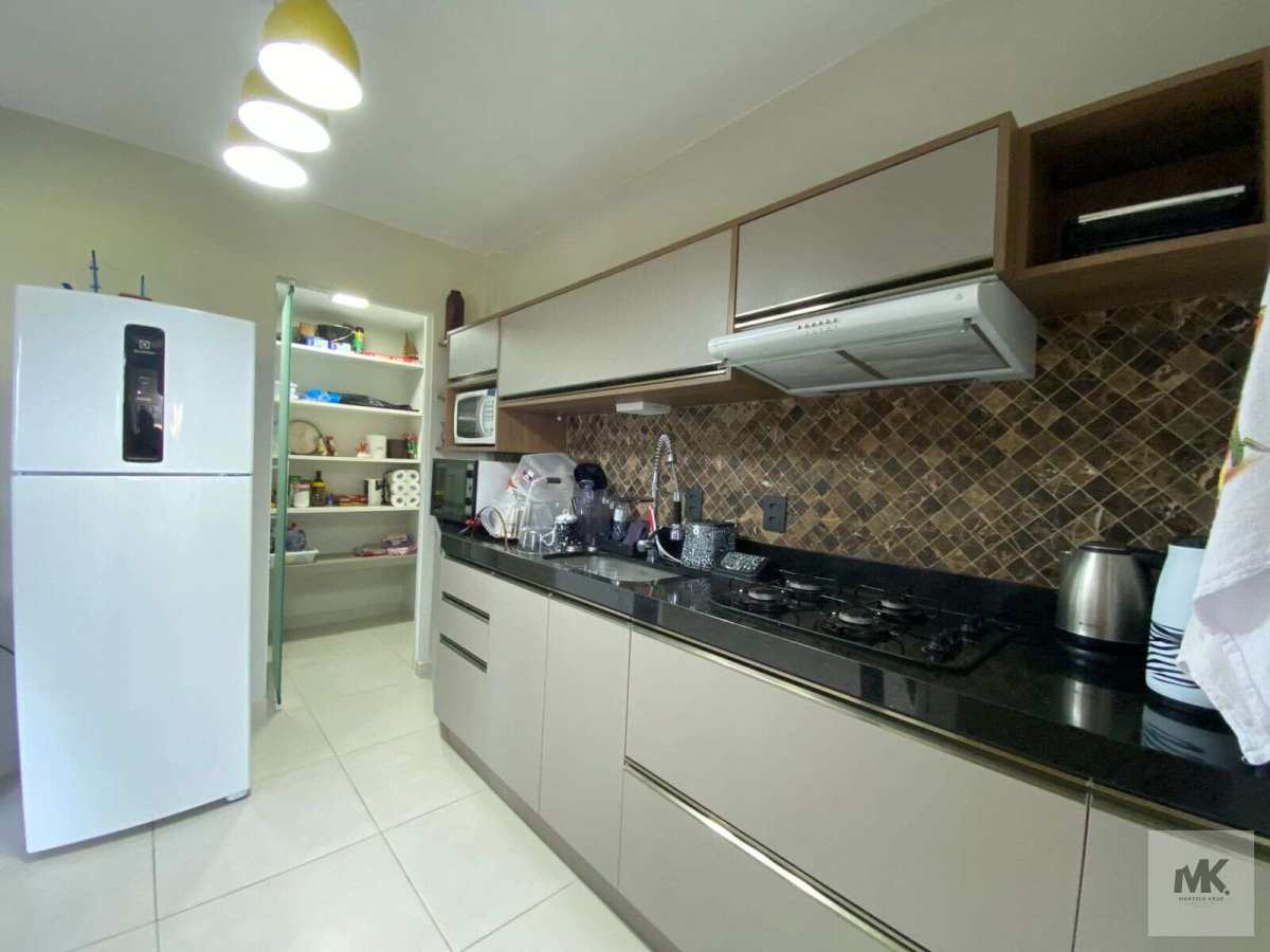 Duplex à Venda, 3 Dormitórios Sendo 1 Suíte + 2 Vagas 132.00m² em Meia Praia de Itapema - Marcelo Krug Corretor de Imóveis