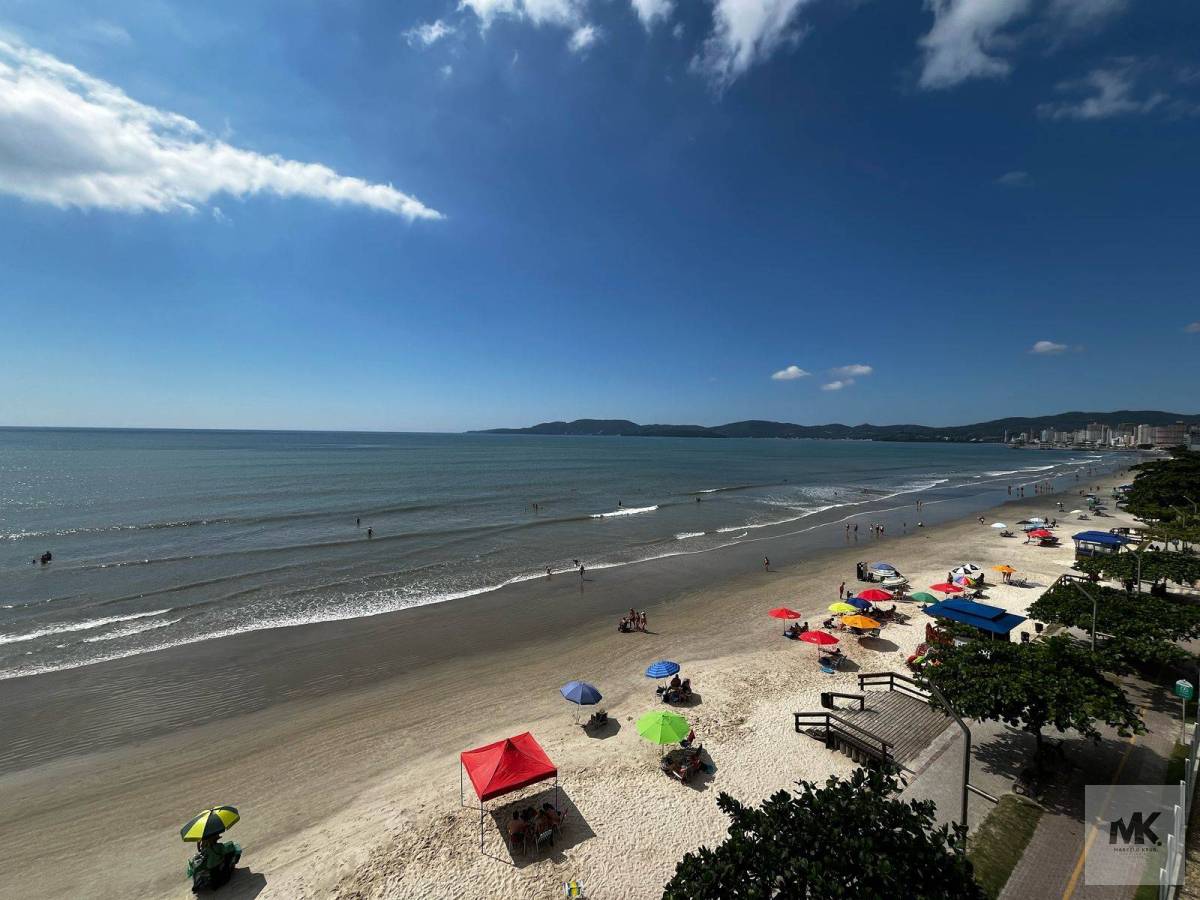 Duplex Pé Na Área 4 Dormitórios Sendo 2 suítes Na Meia Praia  Vista Panorâmica Pro Mar - Marcelo Krug Corretor de Imóveis