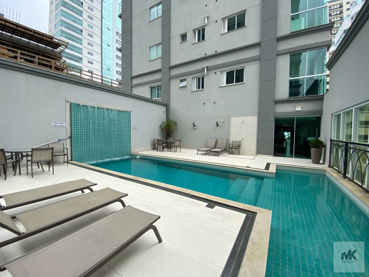 Finamente Mobiliado em Meia Praia - 2 Suítes  + 2 Vagas - R$ 1.400.000,00 Entrada 50%  Saldo Facilitado ate 60 X - Marcelo Krug Corretor de Imóveis