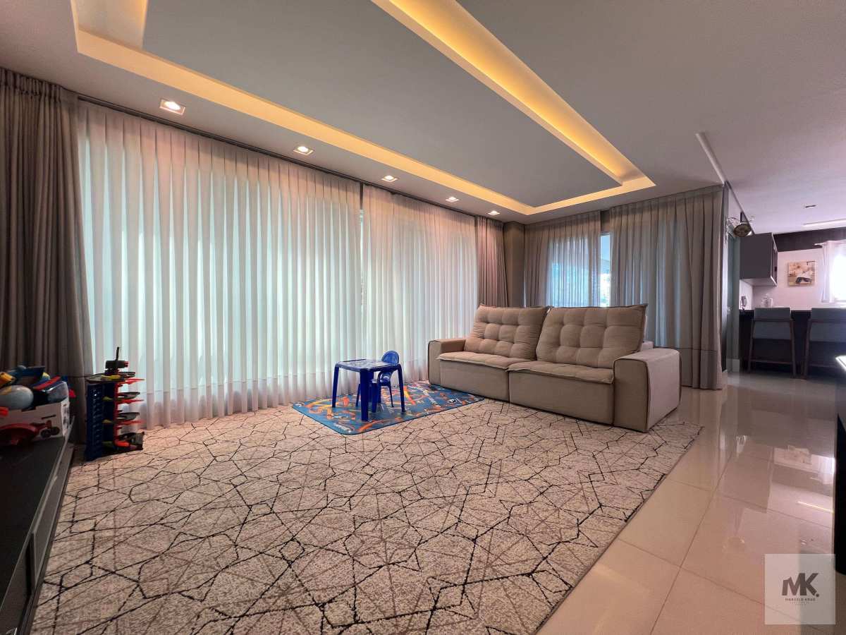 Lindo Apartamento Mobiliado 4 Suítes Sendo 1 Máster + 3 Vagas de Garagem + Lazer em Meia Praia Pagamento Facilitado. - Marcelo Krug Corretor de Imóveis