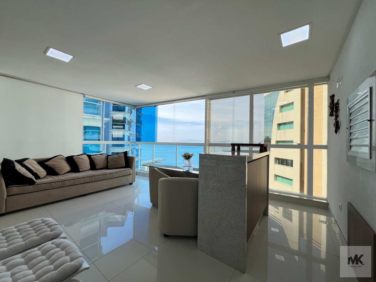 Lindo Apartamento Prédio Frente Mar com Vista Panorâmica com 4 Dormitórios Sendo 2 suítes + Lazer - Marcelo Krug Corretor de Imóveis