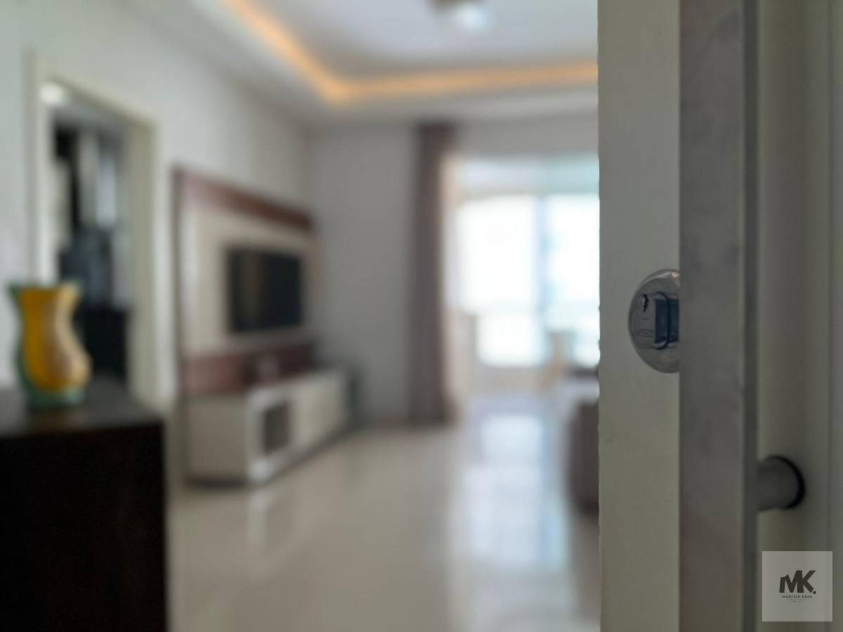 Lindo Apartamento Próximo ao Mar - Meia Praia  3 Suítes + 3 Vagas garagem R$ 2.750.000,00 Facilita Pagamento. Itapema SC - Marcelo Krug Corretor de Imóveis