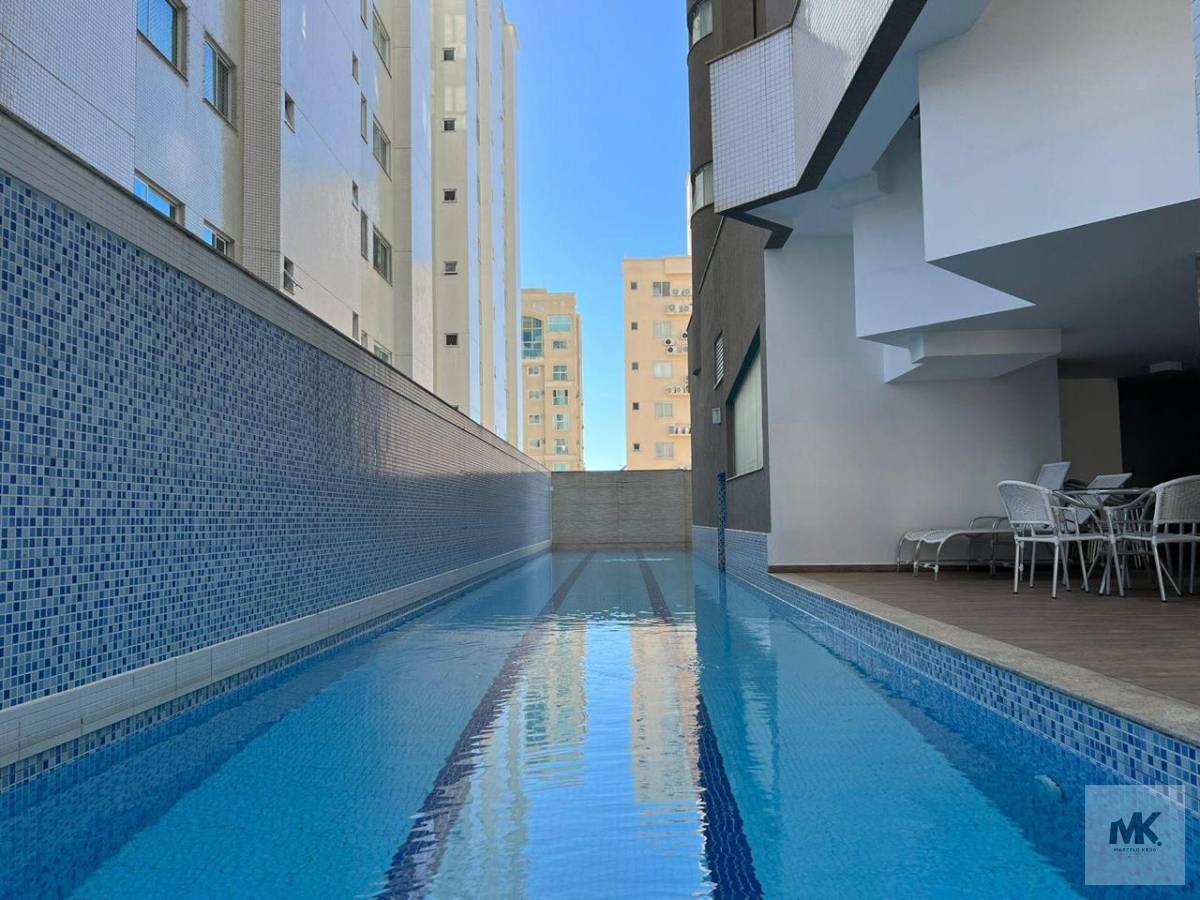 Lindo Apartamento Próximo ao Mar - Meia Praia  3 Suítes + 3 Vagas garagem R$ 2.750.000,00 Facilita Pagamento. Itapema SC - Marcelo Krug Corretor de Imóveis