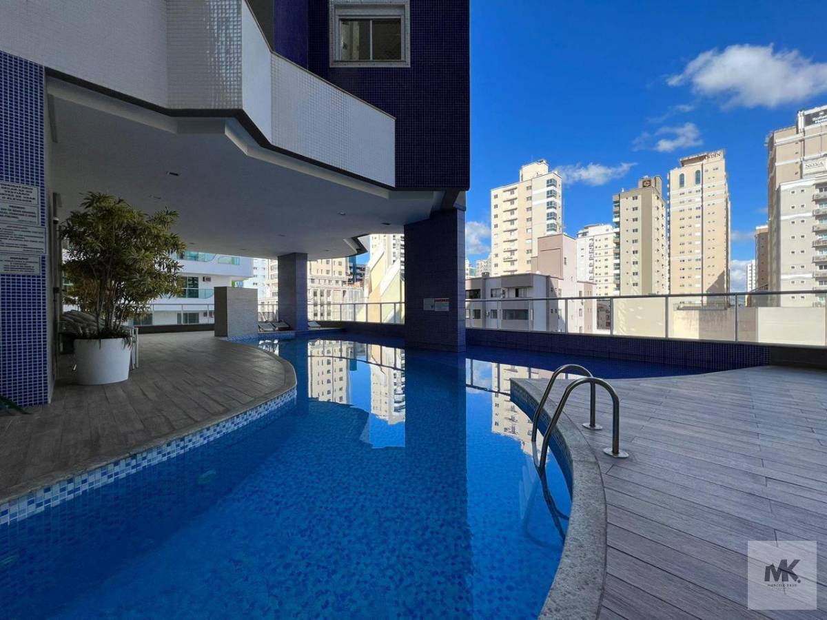 Lindo Apartamento Próximo ao Mar - Meia Praia  3 Suítes + 3 Vagas garagem R$ 2.750.000,00 Facilita Pagamento. Itapema SC - Marcelo Krug Corretor de Imóveis