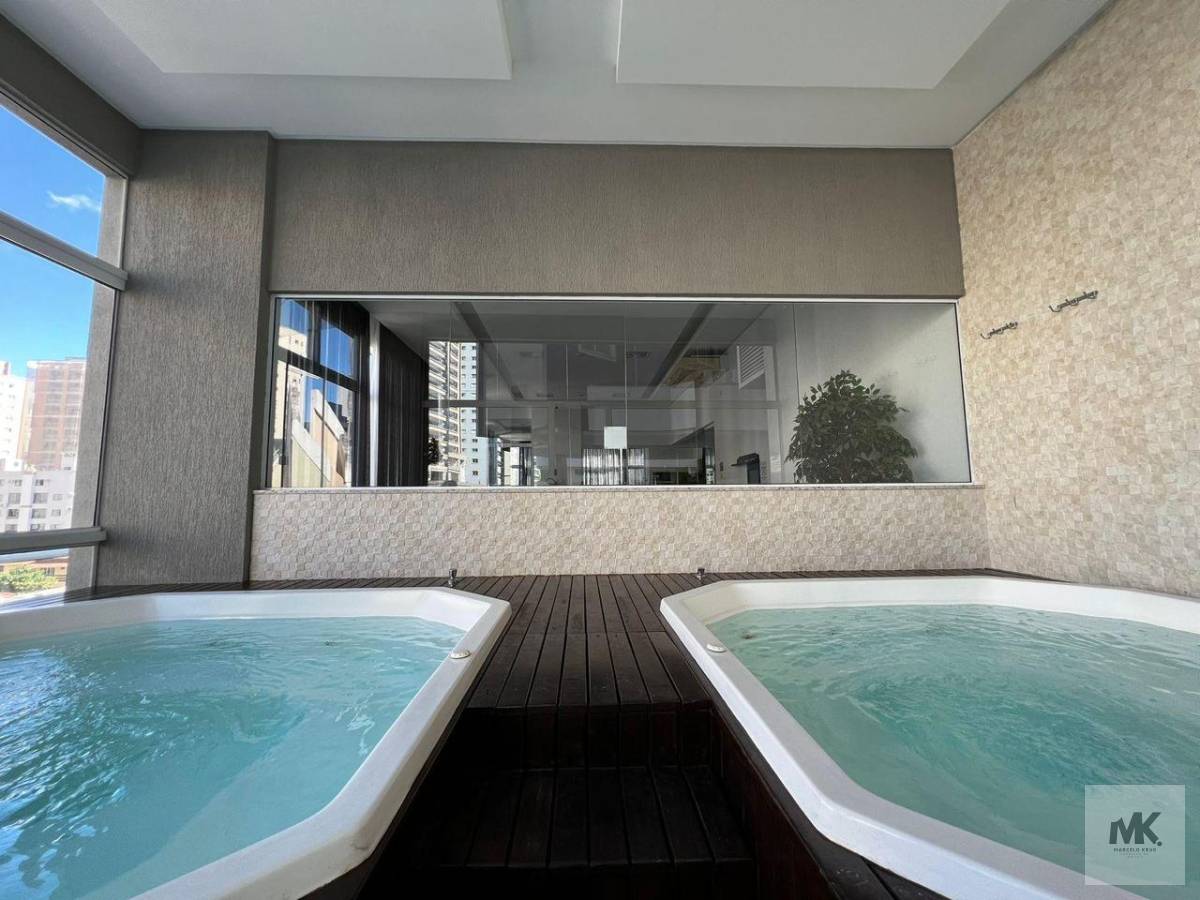 Lindo Apartamento Próximo ao Mar - Meia Praia  3 Suítes + 3 Vagas garagem R$ 2.750.000,00 Facilita Pagamento. Itapema SC - Marcelo Krug Corretor de Imóveis