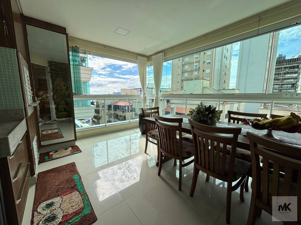 Lindo Apartamento Quadra Mar com 3 Suítes 2 vagas Com Lazer completo Próximo ao Pier Meia Praia Itapema R$ 3.300.000,00 - Marcelo Krug Corretor de Imóveis