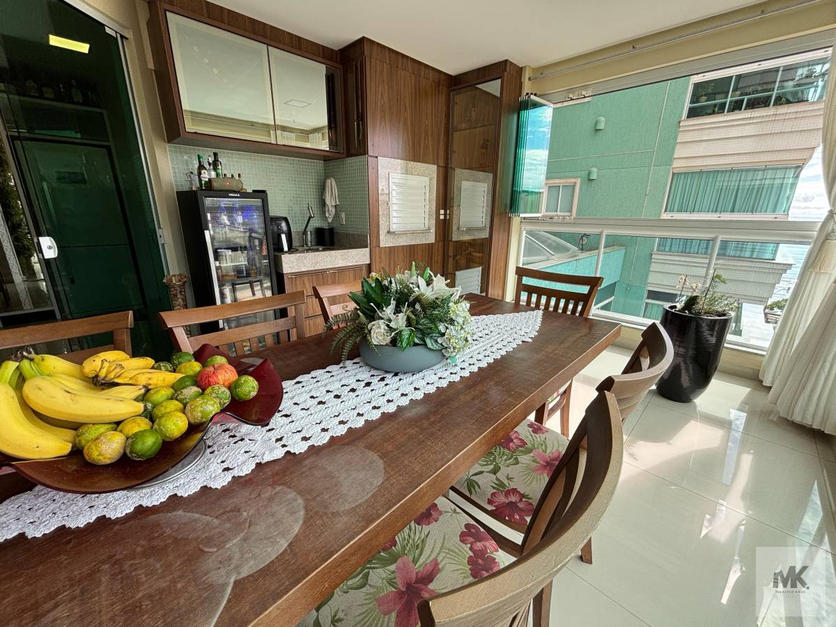 Lindo Apartamento Quadra Mar com 3 Suítes 2 vagas Com Lazer completo Próximo ao Pier Meia Praia Itapema R$ 3.300.000,00 - Marcelo Krug Corretor de Imóveis