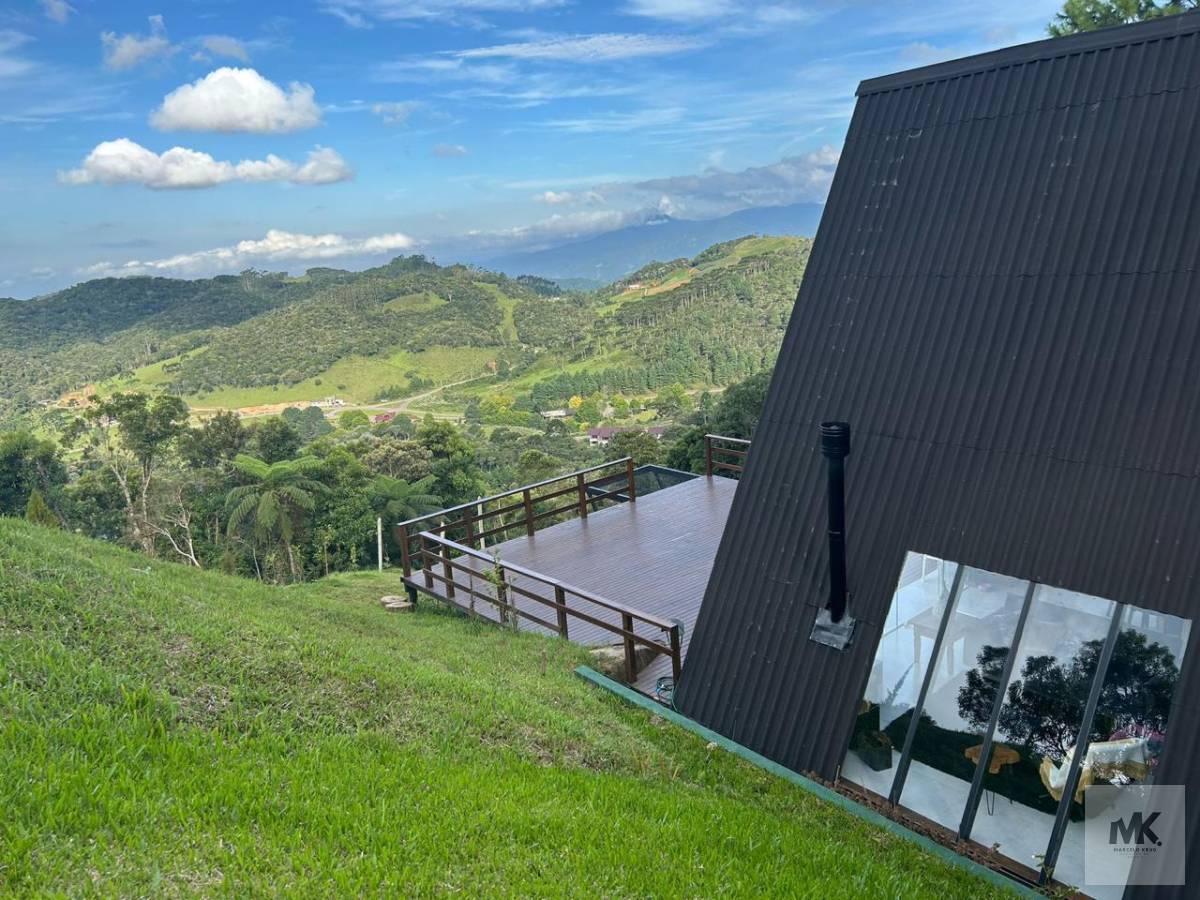 Lugar  Encantador  com Cabana ,Adega Churrasqueira com Fogo de Chão 2 Quartos  Linda Vista aceita Permurta. Ranco Queimado