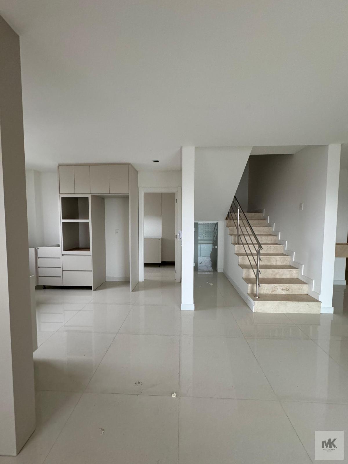 Oportunidade Duplex 3 Suítes + 3 Vagas Garagem de R$ 2.595.000,00 Por R$ 1.795.000,00 em Meia Praia de Itapema SC - Marcelo Krug Corretor de Imóveis