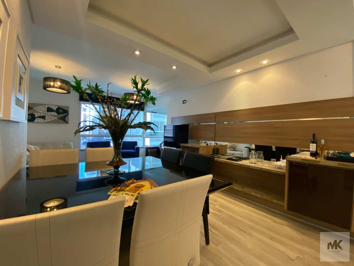 Quadra Mar com 3 suítes + 2 Vagas de Garagem em Meia Praia Valor abaixo de Mercado Próximo ao Pier,Roda Gigante e os Molhes. - Marcelo Krug Corretor de Imóveis