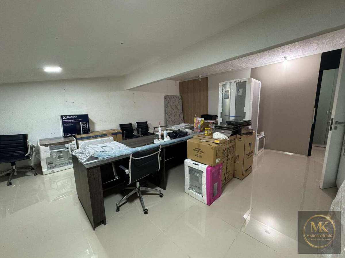 Sala Comercial á Venda 127.00 m2 Privativos Ótima Localização em Meia Praia Itapema Pagamento Facilitado com Proprietário - Marcelo Krug Corretor de Imóveis