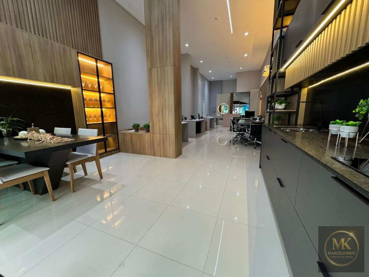 Sala Comercial á Venda 127.00 m2 Privativos Ótima Localização em Meia Praia Itapema Pagamento Facilitado com Proprietário - Marcelo Krug Corretor de Imóveis