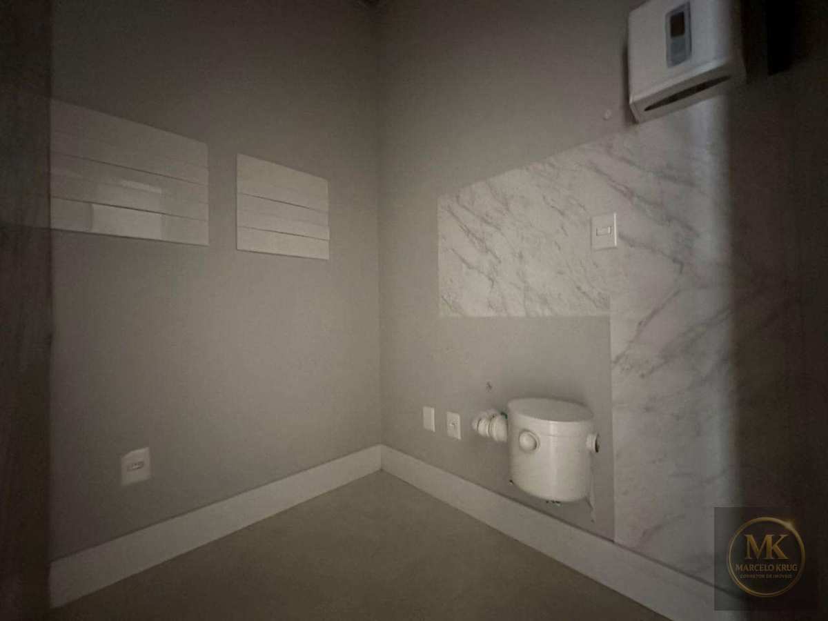 Sala Comercial á Venda 59m2 Privativos 1 Vaga de Garagem Sem Mobília em Meia Praia Pagamento Facilitado - Marcelo Krug Corretor de Imóveis