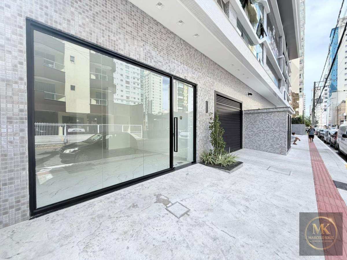 Sala Comercial á Venda 75.00m2 Privativos Nova em Meia Praia de Itapema Pagamento Direto com Proprietário