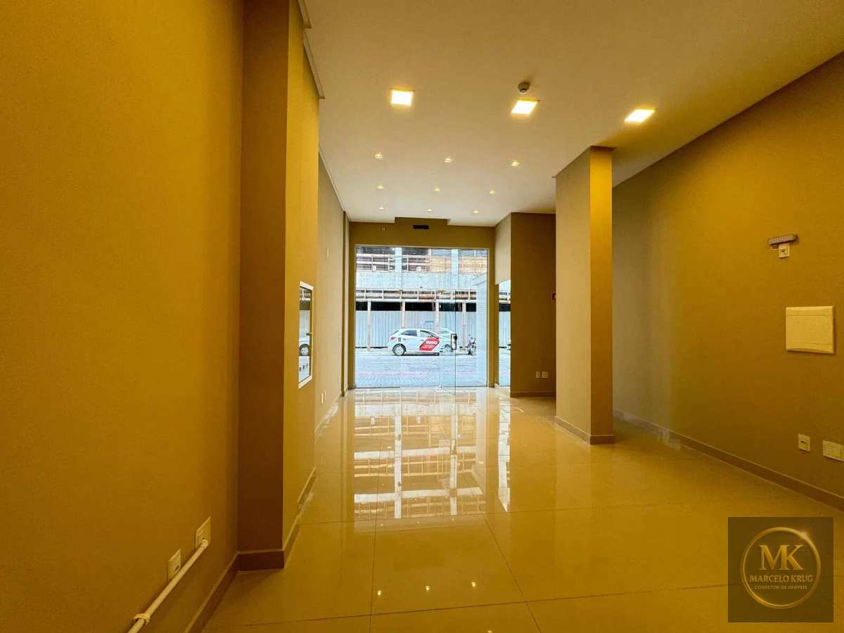 Sala Comercial à venda, Já Alugada no Momento com 92.76m² + 1 Vaga em Meia Praia Itapema Pagamento Facilitado Direto Dono