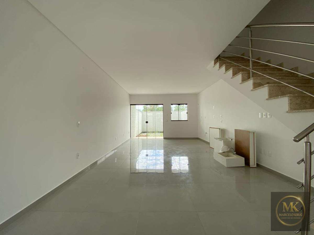 Sobrado á Venda 2 suítes 1 vaga de Garagem em Porto Belo Sc Pagamento Direto com Proprietário - Marcelo Krug Corretor de Imóveis