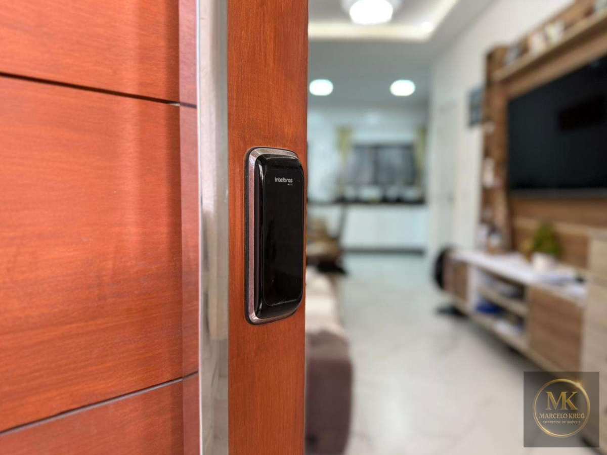 Sobrado á venda 2 suítes 128m2 Privativos  + 2 Vagas de Garagem- Pagamento Direto Proprietário em Morretes Itapema