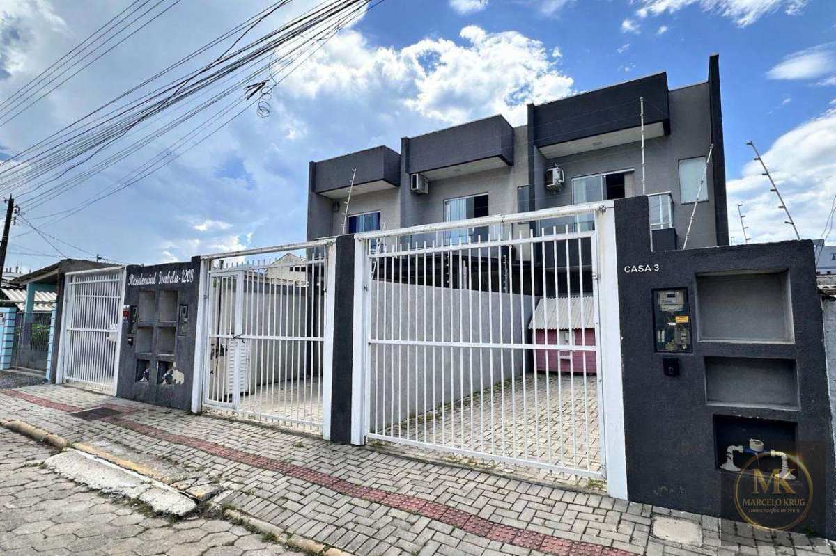 Sobrado á venda 2 suítes 90m2 Privativos  + 2 Vagas de Garagem- Pagamento Direto Proprietário em Morretes Itapema - Marcelo Krug Corretor de Imóveis