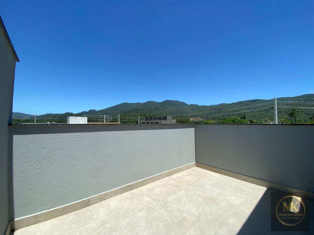 Sobrado à Venda, 2 Suítes no  Sertão do Trambudo, 108.00m² Privativos Pagamento Facilitado Direto com Proprietário - Marcelo Krug Corretor de Imóveis