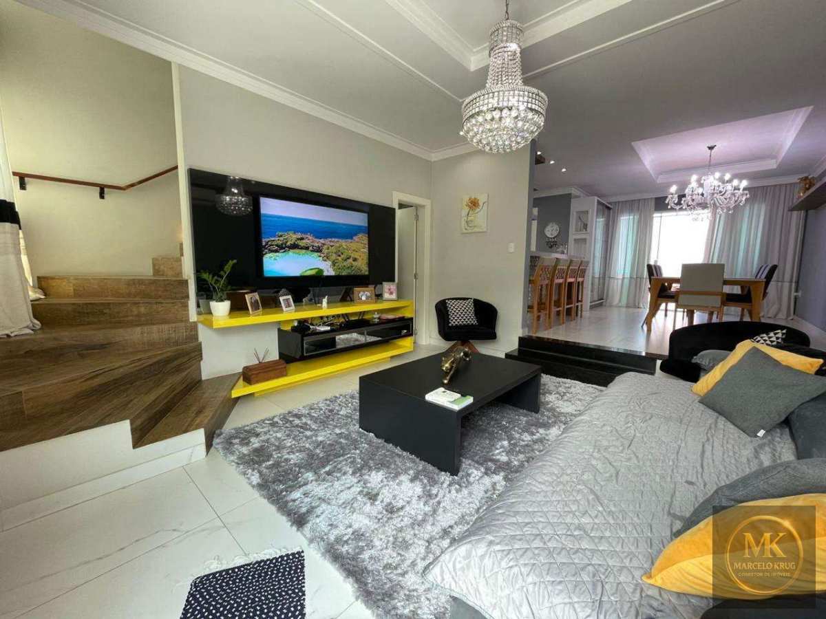 Sobrado Alto Padrão á Venda 3 Suítes com 220m2  + 6 vagas de Garagem Pagamento Direto Proprietário em Itapema Jardim Praia Mar - Marcelo Krug Corretor de Imóveis