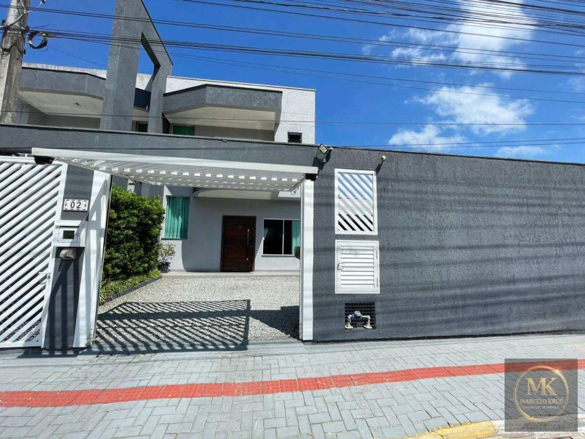 Sobrado Alto Padrão á Venda 3 Suítes com 220m2  + 6 vagas de Garagem Pagamento Direto Proprietário em Itapema Jardim Praia Mar - Marcelo Krug Corretor de Imóveis