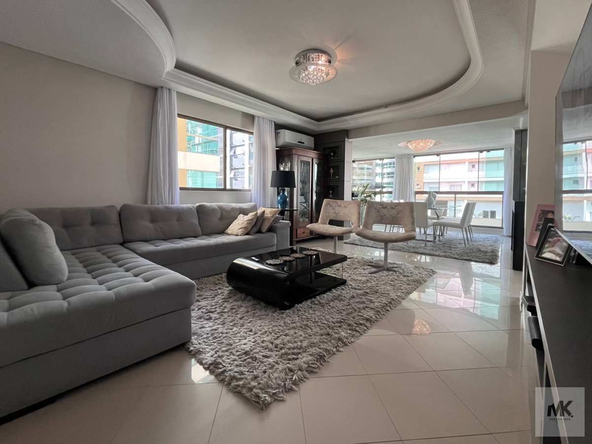 Vendo Apartamento com 130m2 Privativos com 3 Suítes + 1 Vaga de garagem + Lazer  Completo Pagamento Facilitado Meia Praia.