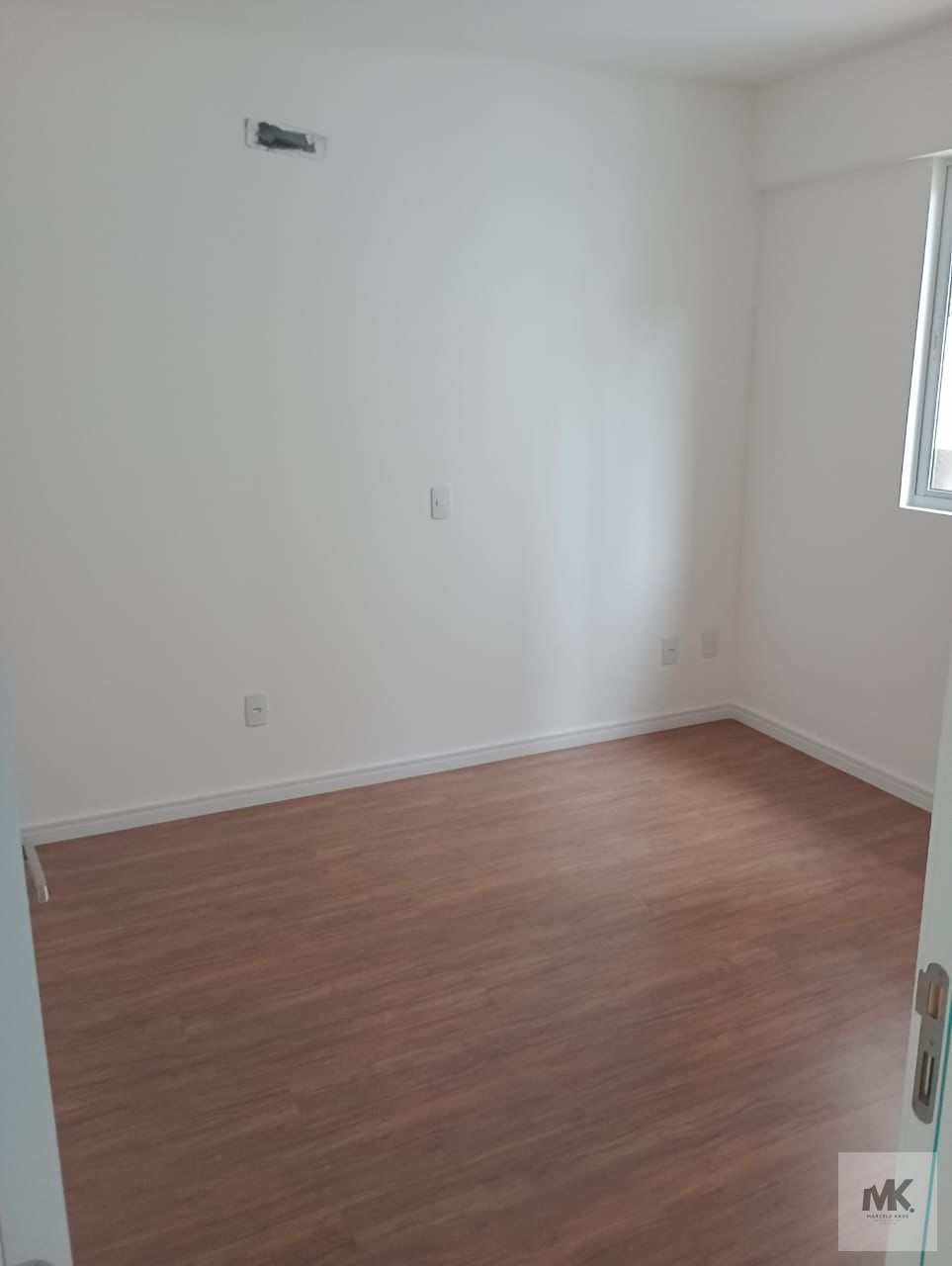 Vendo apartamento com 2 Dormitórios Sendo 1 Suíte + 2 Vagas de garagem + Lazer Pagamento Facilitado com o Proprietário - Marcelo Krug Corretor de Imóveis