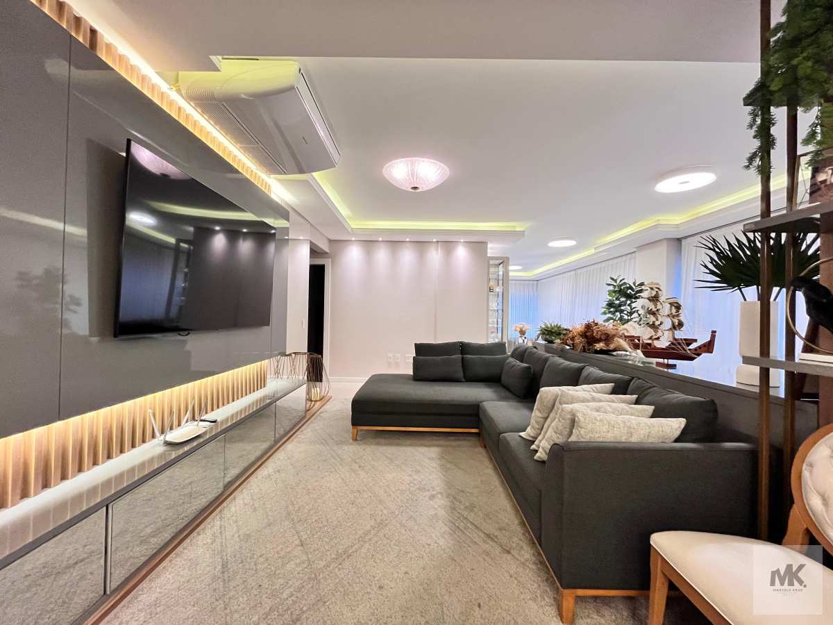 Vendo Apartamento com 319.00 m2 Privativos  4 Suítes duas com Hidro + 2 Vagas + Lazer Completo Pagamento Facilitado - Marcelo Krug Corretor de Imóveis