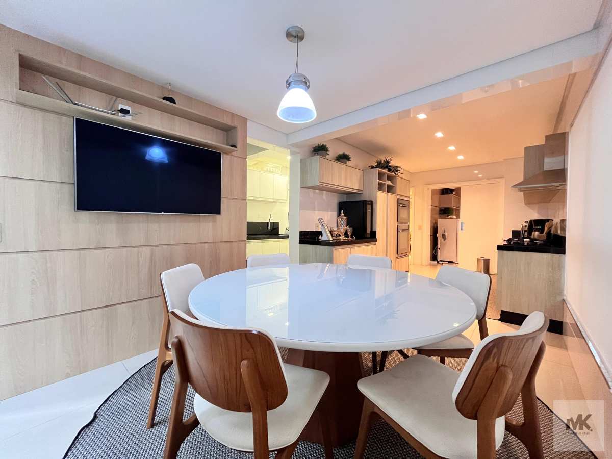 Vendo Apartamento com 319.00 m2 Privativos  4 Suítes duas com Hidro + 2 Vagas + Lazer Completo Pagamento Facilitado - Marcelo Krug Corretor de Imóveis