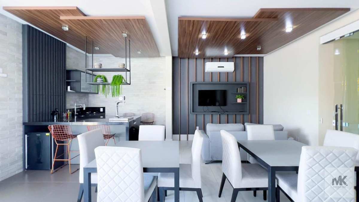 Vendo Apartamento com 4 Suítes + 4 vagas de Garagem com 188.00m2 Privativos em Meia Praia - Marcelo Krug Corretor de Imóveis