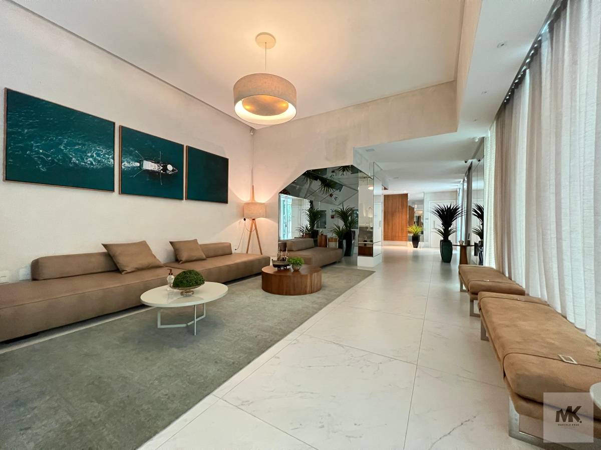 Vendo Belíssimo Apartamento Quadra Mar com Vista 4 Suítes Sendo 1 Máster + 3 Vagas em Meia Praia Pagamento Facilitado. - Marcelo Krug Corretor de Imóveis