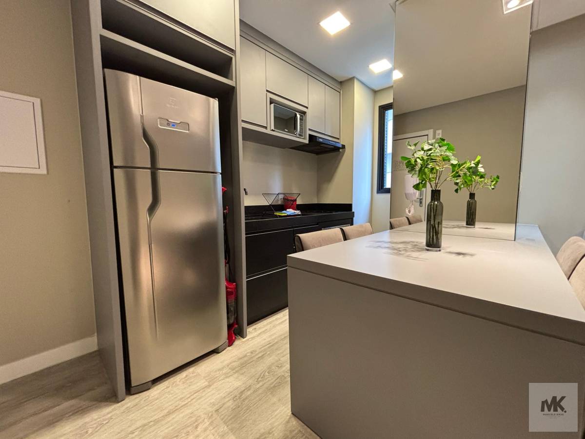 Vendo Flat Na Meia Praia com 40.00m2 R$ 924.000,00 - Entrada R$ 414mil Saldo em 15 X Direto com Proprietário. - Marcelo Krug Corretor de Imóveis