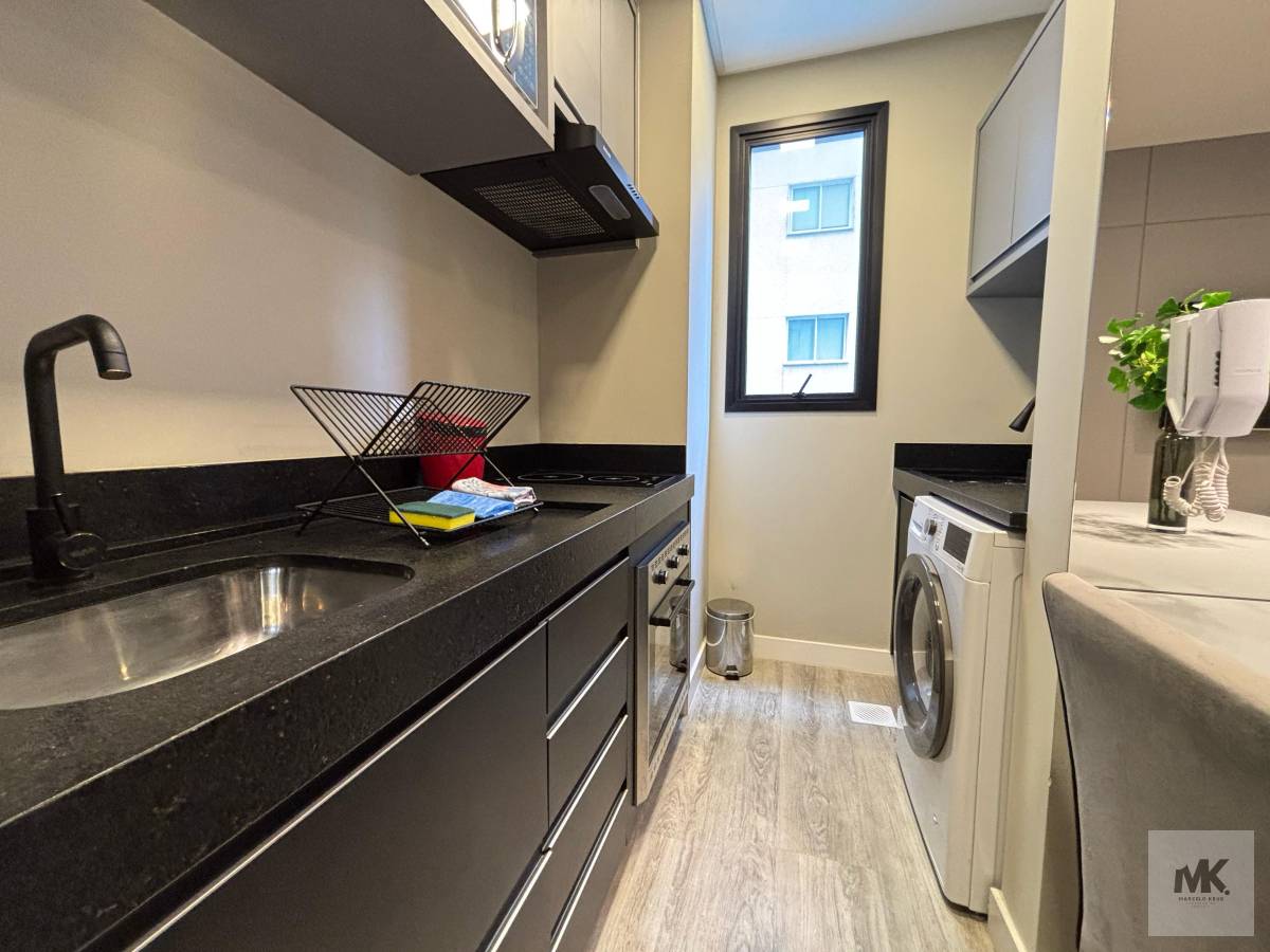 Vendo Flat Na Meia Praia com 40.00m2 R$ 924.000,00 - Entrada R$ 414mil Saldo em 15 X Direto com Proprietário. - Marcelo Krug Corretor de Imóveis