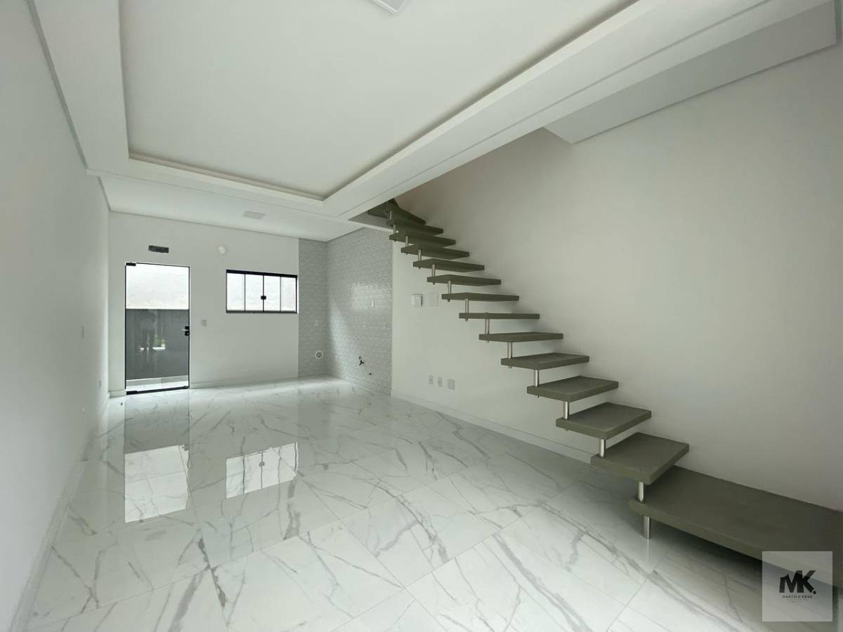 Vendo Sobrado 2 Súites 1 Vaga de Garagem Sem Uso Construção em 2024 R$ 550.000,00 Aceita Financiamento. Itapema - Marcelo Krug Corretor de Imóveis